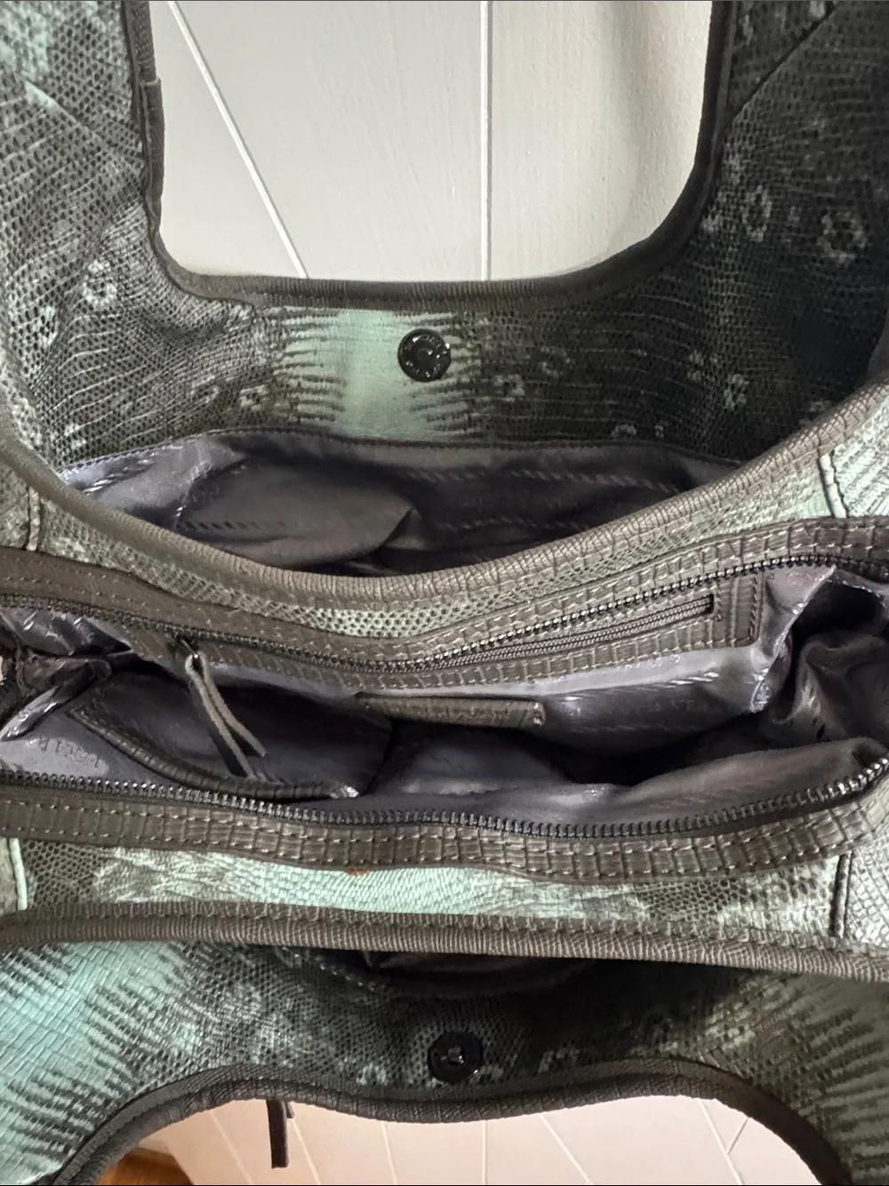 Simply Vera Vera Wang Faux Snakeskin bag - NWT